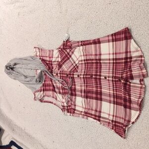 XS: No Boundaries Pink and Gray Sleeveless Hoodie.